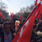 http://www.elperiodico.com/es/noticias/economia/los-sindicatos-marcha-empleo-digno-5847032-