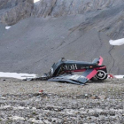 Restos del avión tras el accidente del sábado cerca de Flims, Suiza, que dejó a 20 muertos.-REUTERS