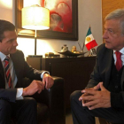 Andres Manuel Lopez Obrador y el mandatario Enrique Pena Nieto durante una reunion para definir el programa del 1 de diciembre  fecha de investidura del nuevo titular del poder ejecutivo-PRENSA AMLO