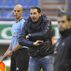 Machín en el encuentro ante el Huesca. / Diego Mayor-