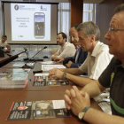Rodrigo Gómez, Manuel Lúpez Represa y José Antonio Lucas en la presentación de la renovada app.-LUIS ÁNGEL TEJEDOR