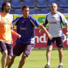 Iván Malón junto con Mesquita en un entrenamiento del Alavés.-