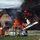 Una avioneta choca contra una casa en Puerto Montt, Chile.-REUTERS