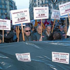Manifestación de empleados de banca en Barcelona en el 2013 contra los recortes de plantilla.-EFE / TONI GARRIGA