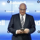 Josep Oliu, presidente del Banc Sabadell. /-EFE / ANDREU DALMAU