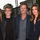 Kaia Gerber junto a su padre, hermano y madre, Cindy Crawford.-Alberto E Rodriguez