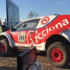 El vehículo de Acciona, en el Dakar.-