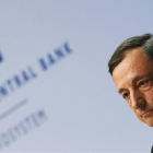 Mario Draghi, durante una conferencia de prensa en la sede del BCE en Fráncfort.-REUTERS
