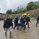 Labores de rescate en Colombia por las inundaciones y lluvias.-AFP