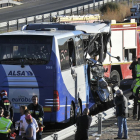Estado del autobús siniestrado en Adradas.-VALENTÍN GUISANDE