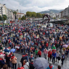 Imagen de archivo de una concentración del Movimiento de Pensionistas de Bizkaia, frente al Ayuntamiento de Bilbao.-MIGUEL TOÑA (EFE)