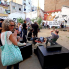 Ester Quintana, entre los asistentes a la concentración en un solar de la calle Aurora.-ROBERT RAMOS