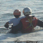 Rescate en el agua.-DEFENSA CIVIL DE CHILE