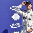 Nico Rosberg celebra la pole en la sesión de calificación del circuito de Spa.-LOIC VENANCE