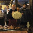 Momento en el que partió el cochinillo con el plato-María Ferrer