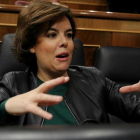 Soraya Sáenz de Santamaría en el pleno del control del congreso.-JOSÉ LUIS ROCA