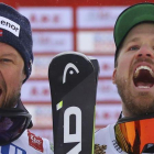 Svindal (izquierda) y Jansrud celebran su doblete en el descenso del Mundial de Are.-AP / MARCO TROVATI