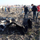 Restos del avión ucraniano abatido por error por Irán.-ABEDIN TAHERKENAREH (EFE)