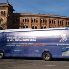 El autobús de HazteOir circulando por Madrid.-TWITTER