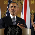 El presidente de EEUU, Barack Obama, durante la rueda de prensa con el primer ministro británico, David Cameron, en Londres.-REUTERS / KEVIN LAMARQUE