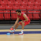 Tomás Bellas, ejercitándose en el entrenamiento vespertino-ÁNGEL DE CASTRO/CHUS MARCHADOR