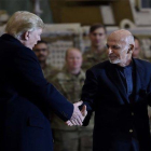 El presidente de los Estados Unidos, Donald Trump y el de Afaganistán, Ashraf Ghani.-AFP