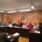 Los concejales durante el último pleno, celebrado en la noche del lunes.-ANA HERNANDO
