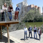 Miembros del área de Tecnología Ambiental en los alrededores de la Cúpula del Milenio de Valladolid-J. M. LOSTAU