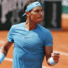 Nadal celebra un punto ante Schwartzman.-AP