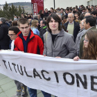 Una de las movilizaciones que se celebraron hace unos meses contra el cierre de Agrícolas. / VALENTÍN GUISANDE-