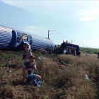 Imagen del tren accidentado en Turquía.-EFE / MEHMET YIRUN