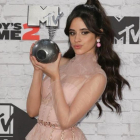 La cantante cubano-estadounidense Camila Cabello, en los MTV Europe Music Adwards-AFP / DANIEL LEAL-OLIVAS