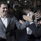 Rivera, el pasado domingo 29 de enero, saluda a los miembros de su nueva ejecutiva tras ser elegido en las primarias de Ciudadanos.-EFE / FERNANDO ALVARADO