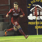 Pedro Orfila completaba un partido muy serio ante el Almería jugando como lateral.-María Ferrer