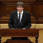 Carles Puigdemont durante su intervencion en el Parlament.-LLUIS GENE /AFP