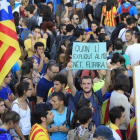 Jóvenes manifestándose el pasado 3 de octubre con motivo de la huelga general.-FERRAN NADEU
