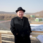 Una de las últimas fotos de Kim Jong-un.-KCNA / REUTERS