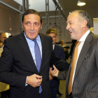 El consejero de Sanidad, Antonio María Sáez, asiste a la entrega de los premios Sanitaria 2000-Ical