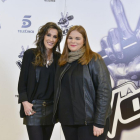 La ganadora de 'La voz', Irene Caruncho, junto a su 'coach', la cantante Malú.-MEDIASET