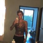 Justin Bieber, frente al espejo.-INSTAGRAM