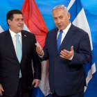 Horacio Cartes y Binyamin Netanyahu.-REUTERS / SEBASTIEN SCHEINER