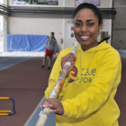 Brenda Mateo fue bronce en pértiga en el Nacional Júnior de Pista.-VALENTÍN GUISANDE