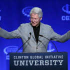 Bill Clinton durante la conferencia en Miami (Florida).-Foto: AFP / JOE RAEDLE