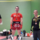 El soriano Héctor Millán en el podio con el bronce en Light-contact.-HDS