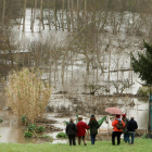 El río Boeza a su paso por Ponferrada, desbordado debido a las intensas lluvias de los últimos días.-ICAL