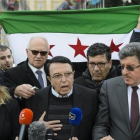 Los negociadores de la oposición siria Riyad Nasan Agha y Salem al Meslet, en una rueda de prensa en Ginebra.-AFP / FABRICE COFFRINI