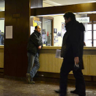 Los empleados municipales trabajarán 37,5 horas a la semana desde el 1 de enero de 2013. / VALENTÍN GUISANDE-