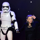 Carrie Fisher, el 16 de diciembre del 2015, durante la promoción de 'Star Wars: El despertar de la fuerza'.-LEON NEAL / AFP