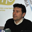 El vicepresidente del Río Duero, Ángel Romera. / VALENTÍN GUISANDE-