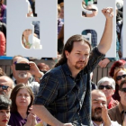 El secretario general de Podemos y candidato a la presidencia, Pablo Iglesias, en un acto en Pamplona.-VILLAR LÓPEZ (EFE)
